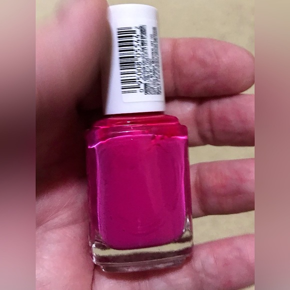 🆕🔥ESSIE REALLY PRETTY TRIO OF NAIL POLISHES(MARSHMALLOW)PENCIL ME IN)BUNDLE🆙 - Picture 5 of 7